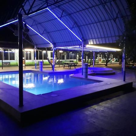 Chill Out Resort Perundurai Exterior foto